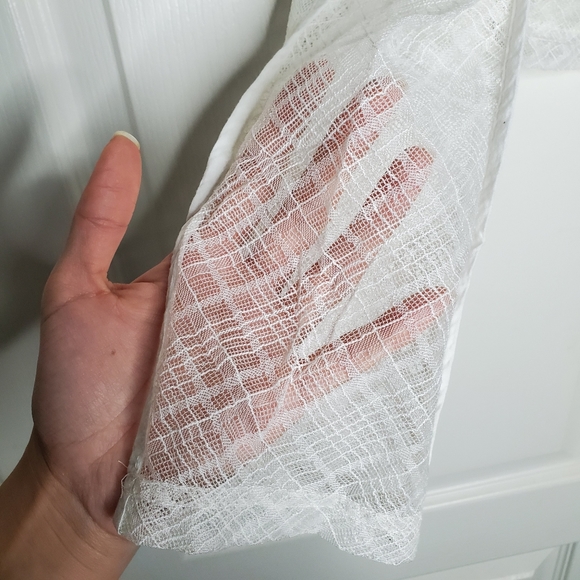 Lace Top with Ruffle Design - Picture 5 of 7